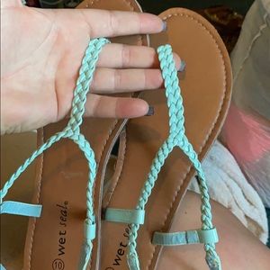 STILL AVAILABLE Wet seat sandals